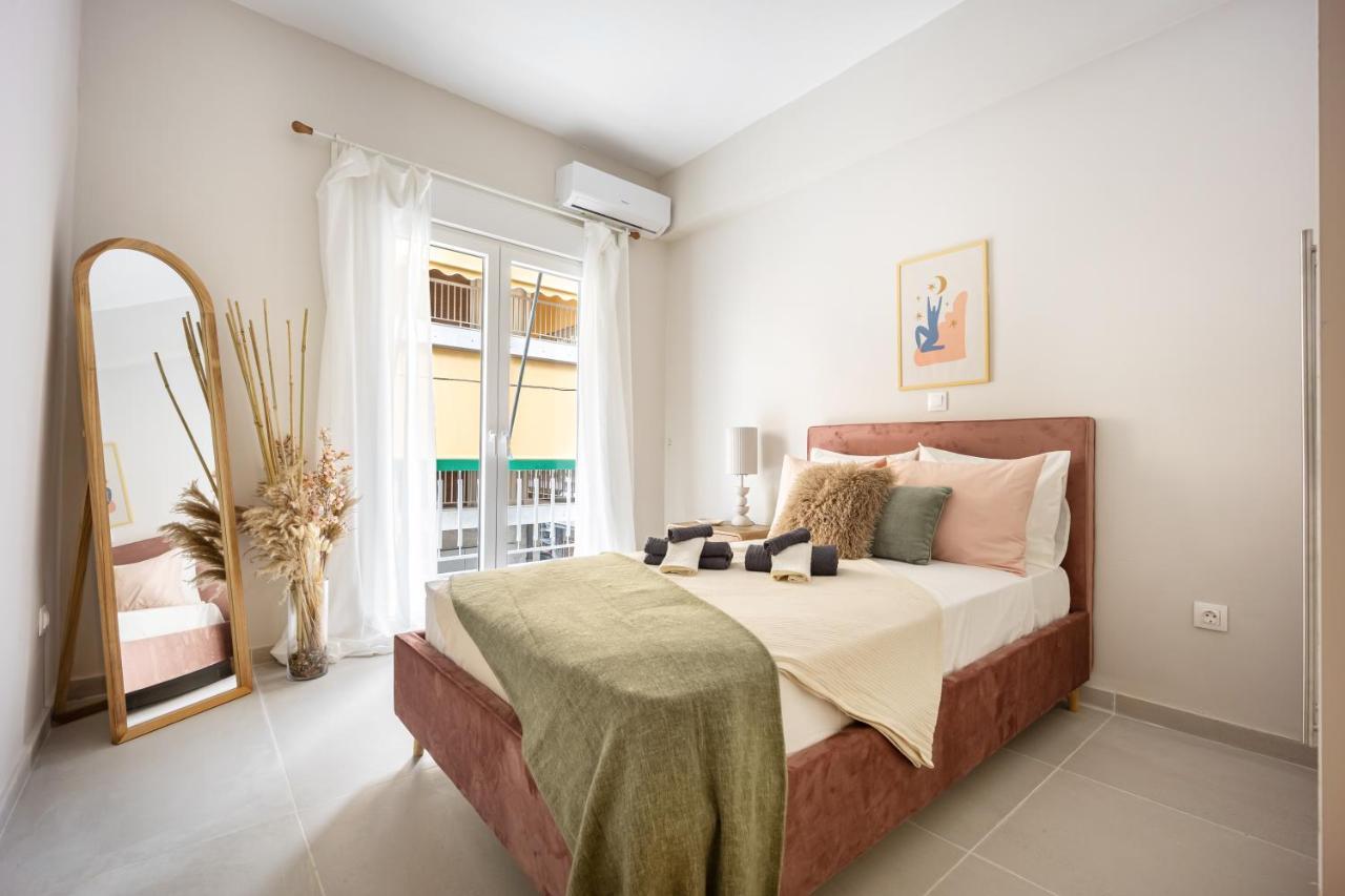 Modern Central Apartment With Balcony Near Metro