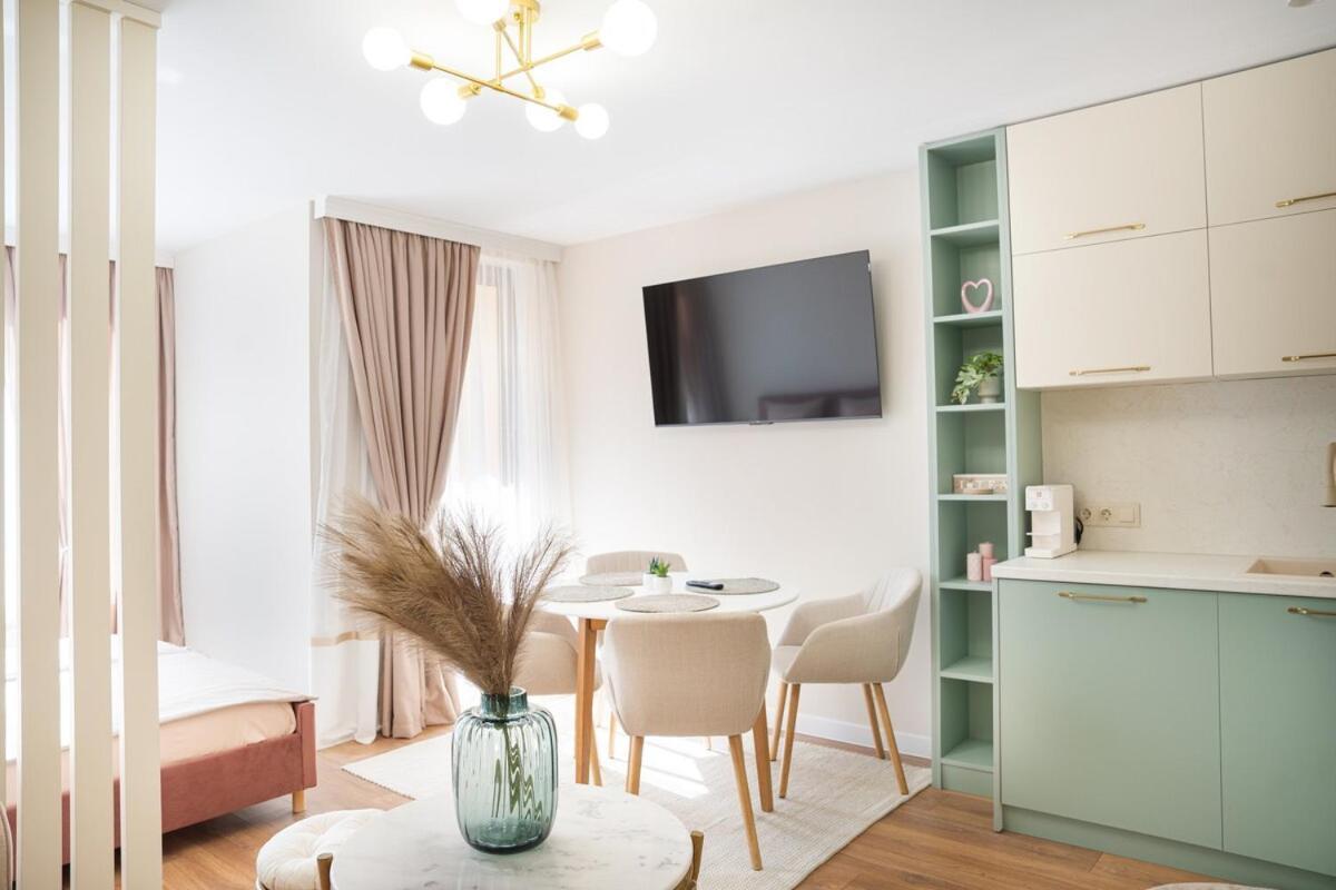 Host2u Lux Studio Spa Breakfast Free Parking