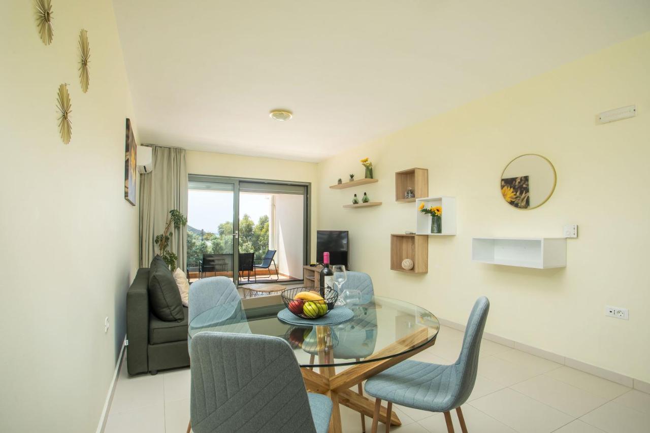 Eden Sunflower Luxurious Apartment With Sea View