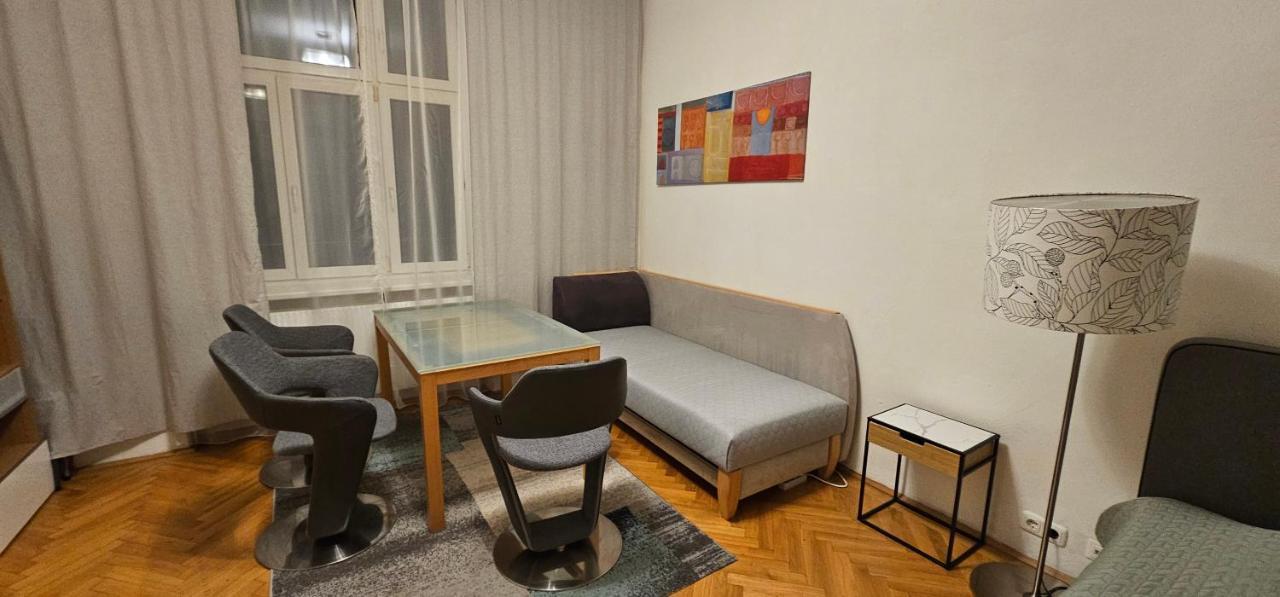 Privat Appartment Room