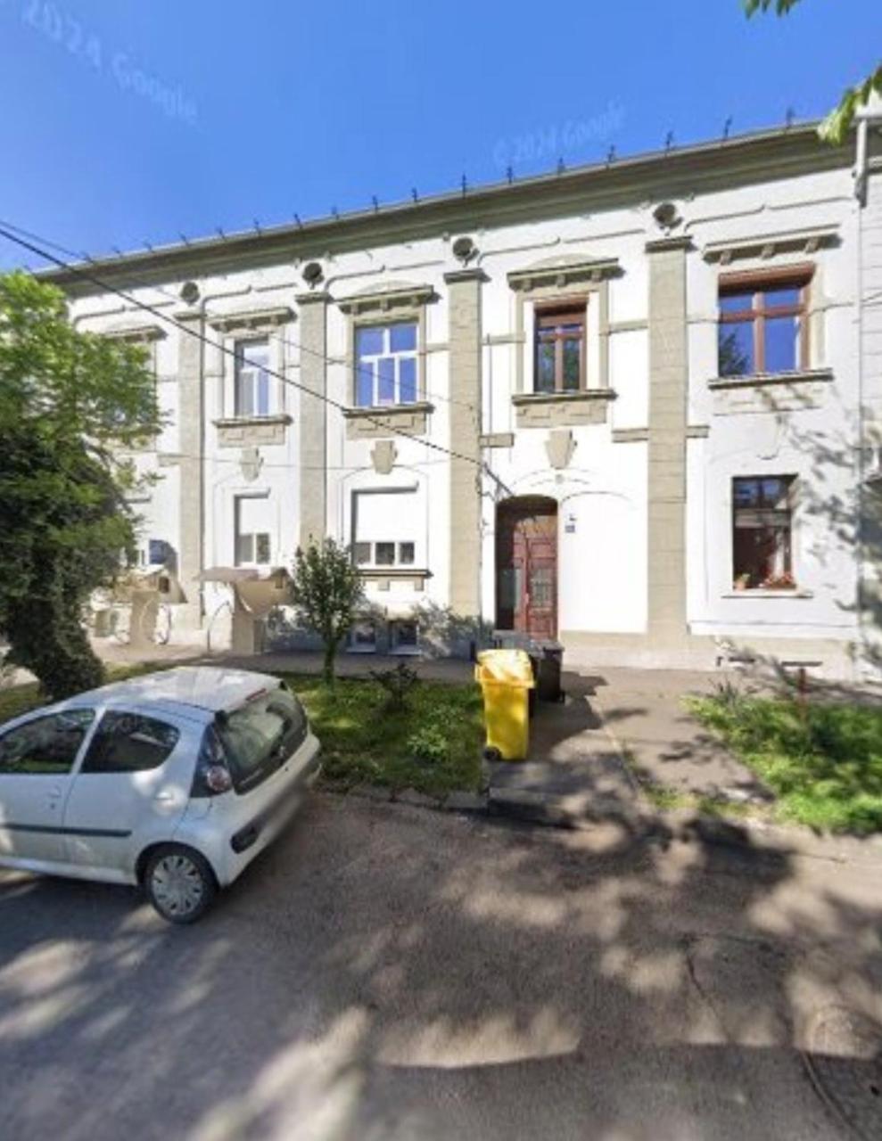 Apartment In The Historical House
