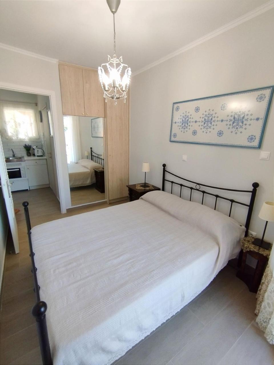 Ear House Karia Lefkada