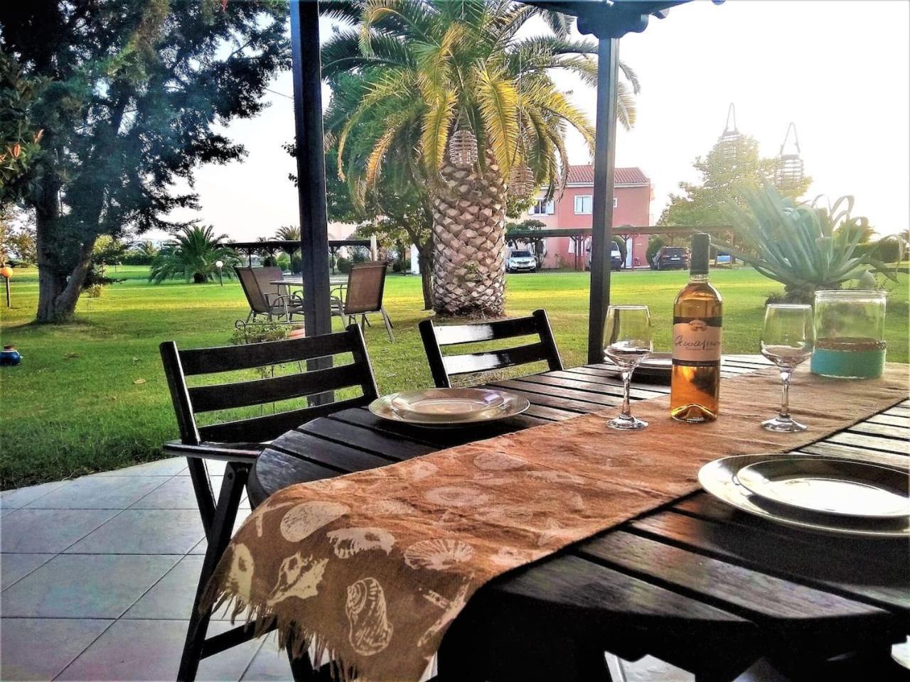 Sunny Villa Sea View by Rentalspro Services