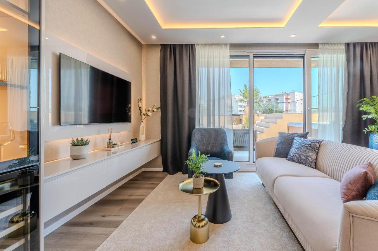 Apartment Emma Platinum With Heated Pool, Jacuzzi & Sauna