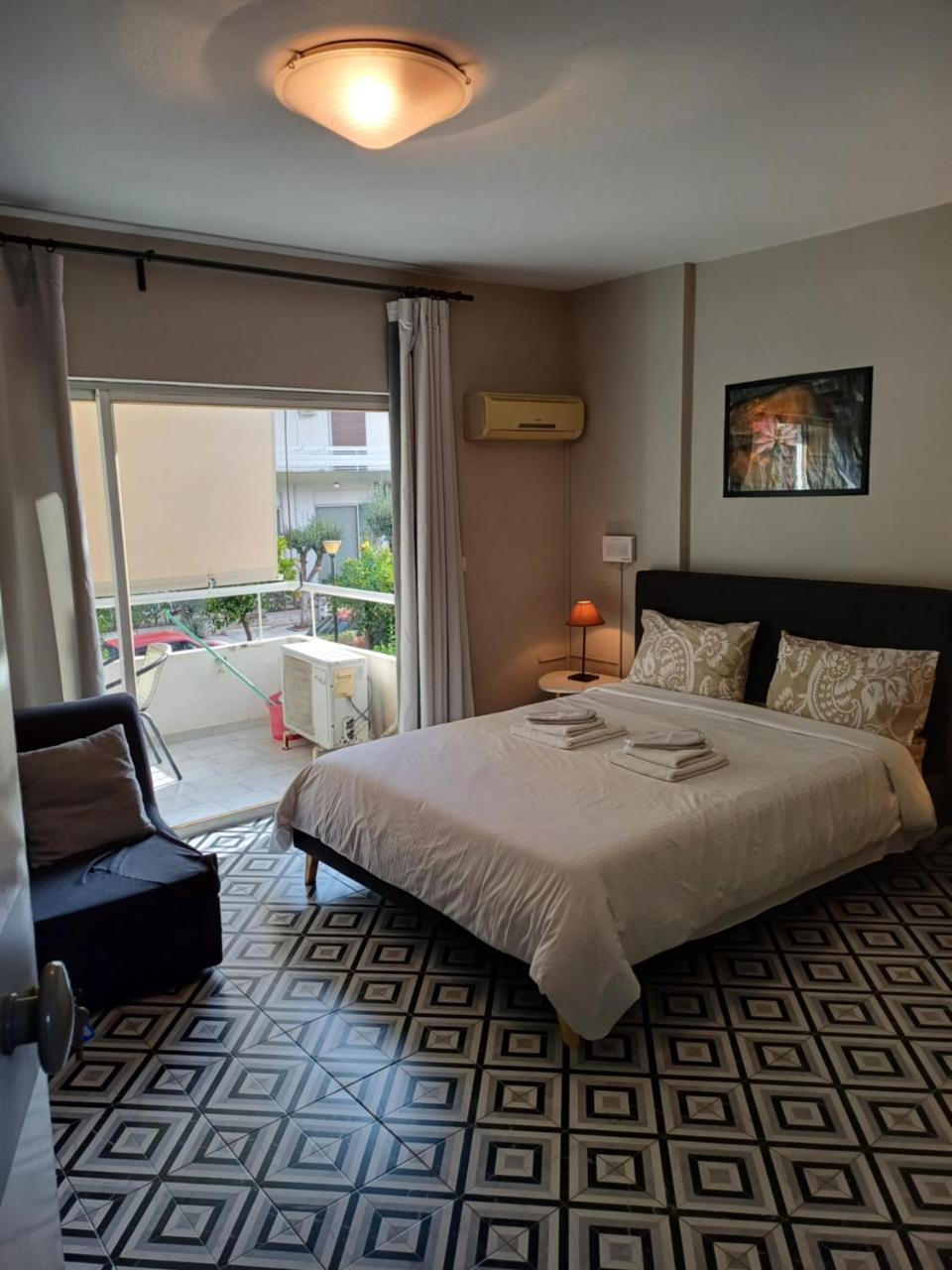 Studio 32 In Chalandri