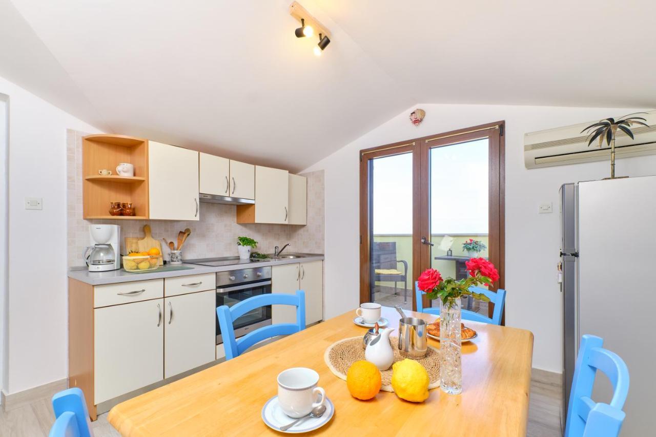 Aurora Apartment