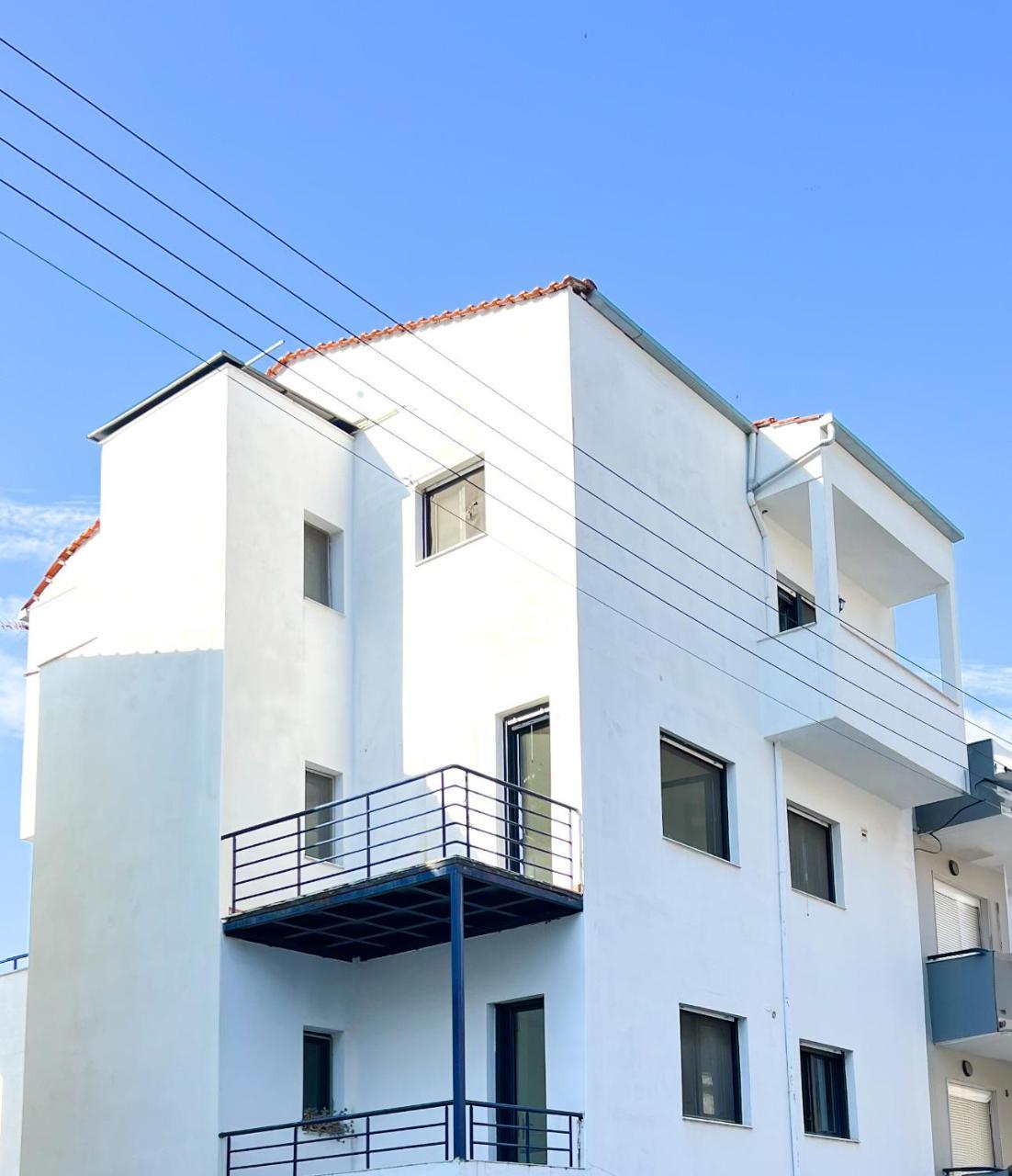 Maisonette With Stunning Terrace & Private Garage by Solstad