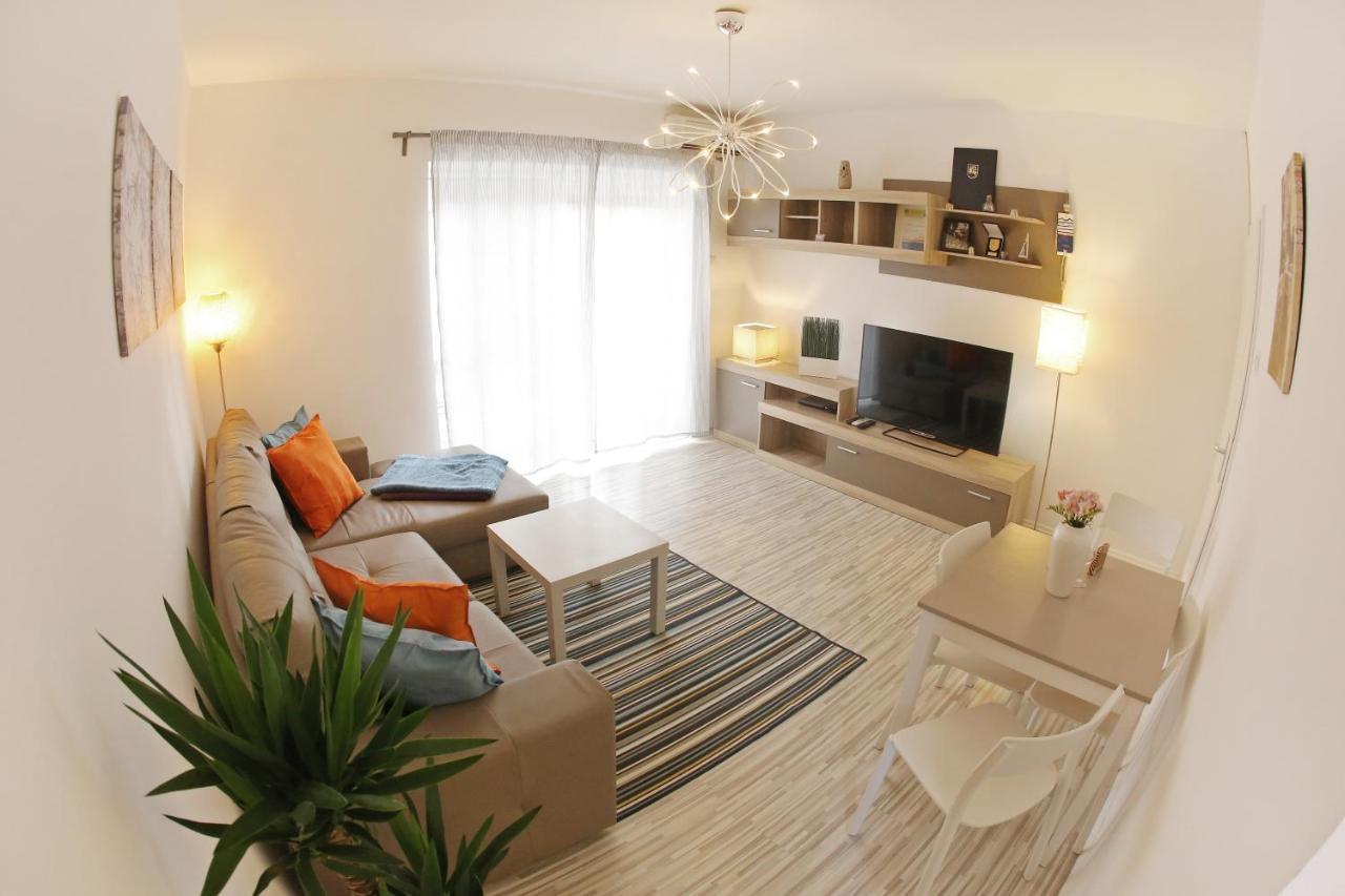 The Flat Old Town Center