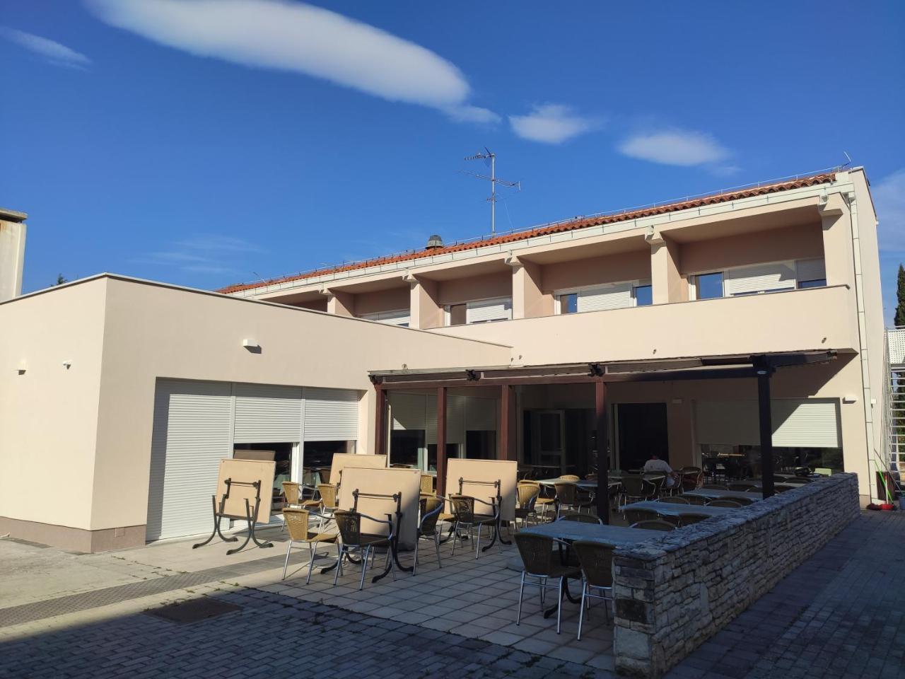 Hostel Erks