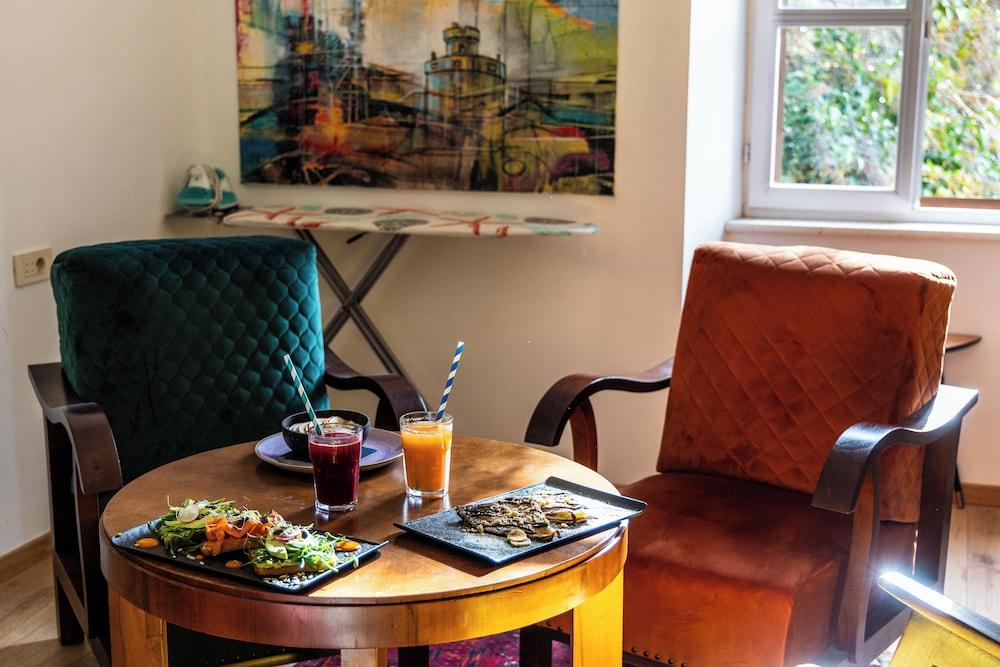 Urban & Veggie Rooms
