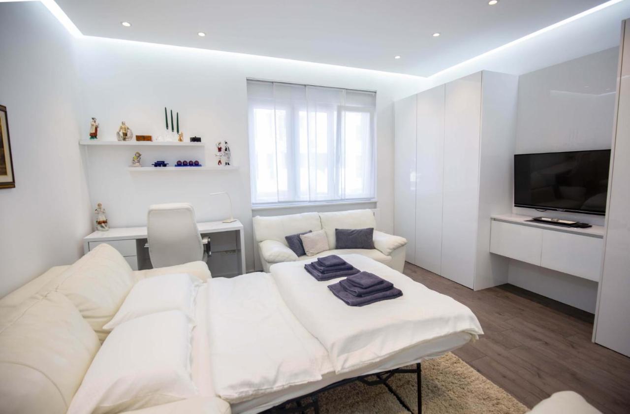 Apartments R & B