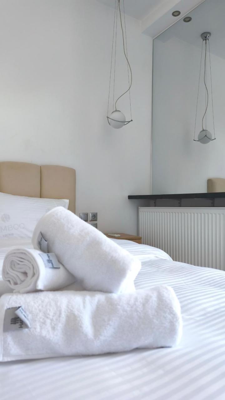 Mitropoleos Luxury Suites