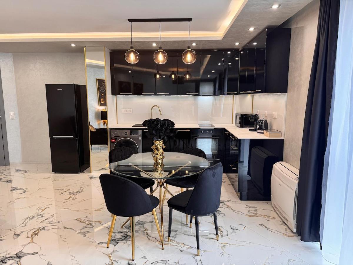 Luxury Apartment With Parking Just Steps From The Beach In The Heart Of Burgas!