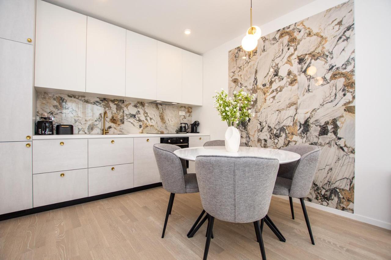 Avia Apartment