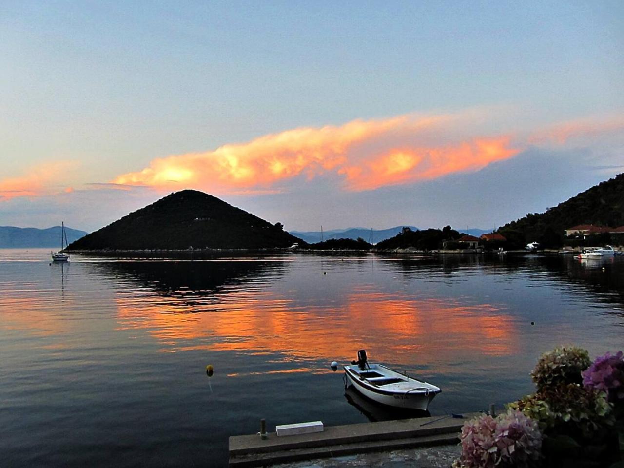 Ivana Friends & Family Ap For 6 Guests