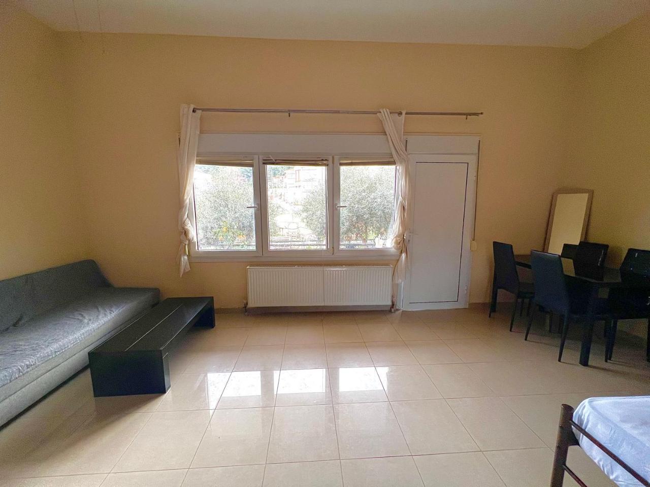 Kalamitsa Apartment by The Beach