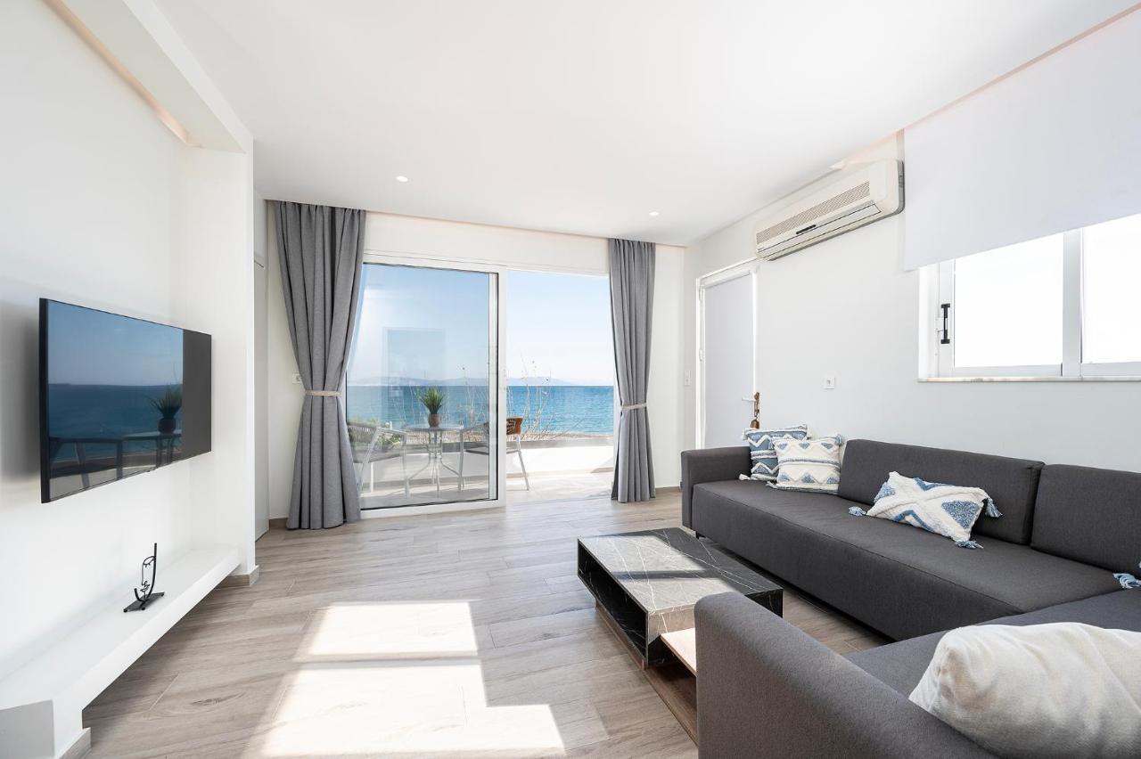 Nefeli-beachfront Apartment