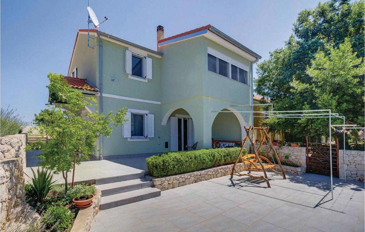 Gorgeous Home In Punta Kriza With Wifi