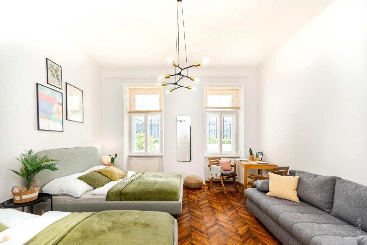 Designer Apartment Central Next To Danube