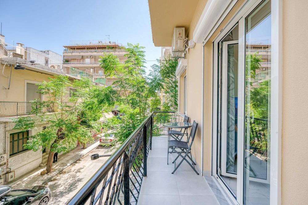 Zografou Bright Getaway Athens City Escape