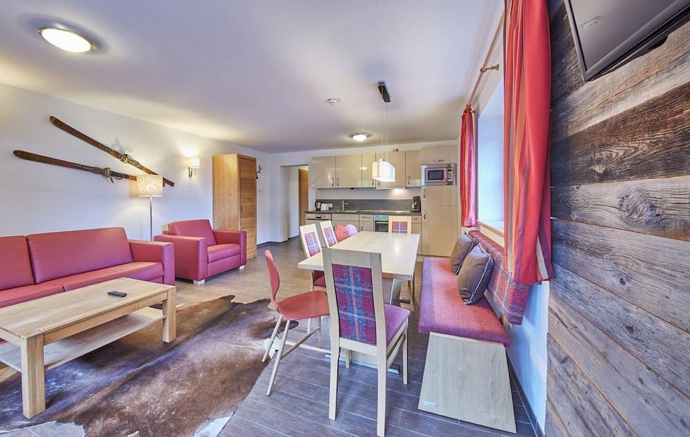 Apartment Residence Top 1