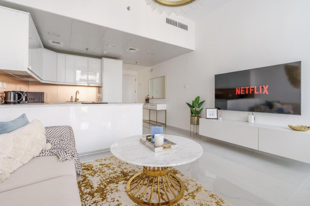 Guestready - Fabulous Home with Marina Canal Views