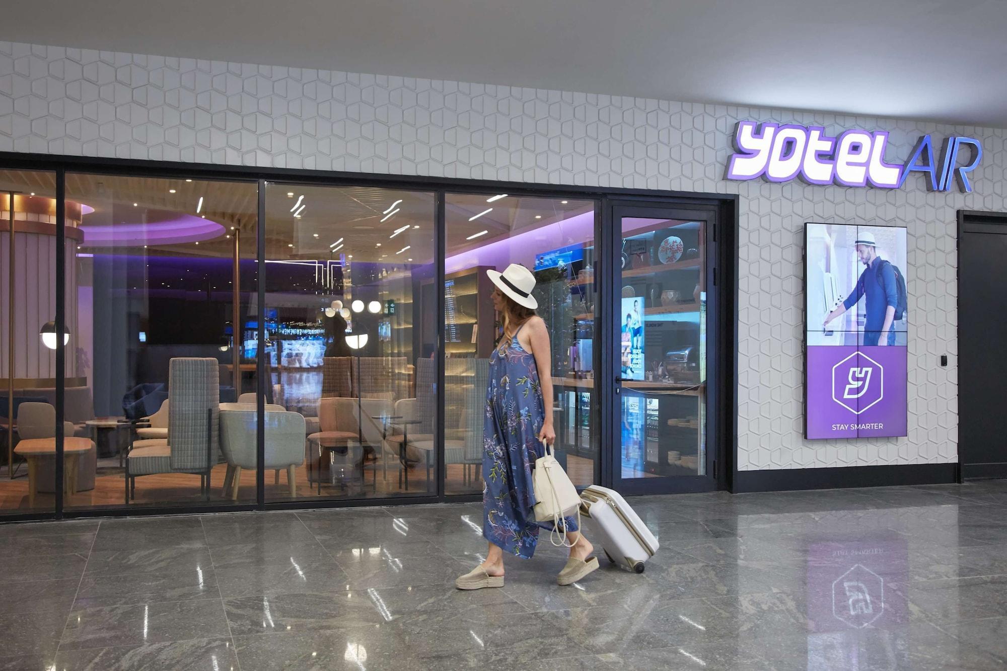Yotel Istanbul Airport Landside, City Entrance