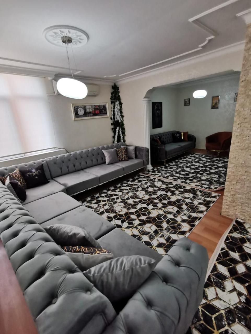 2 Ege Universite Ve Hastanesi Yakini , Aileye Ve Firma Calsanlarna Uygun