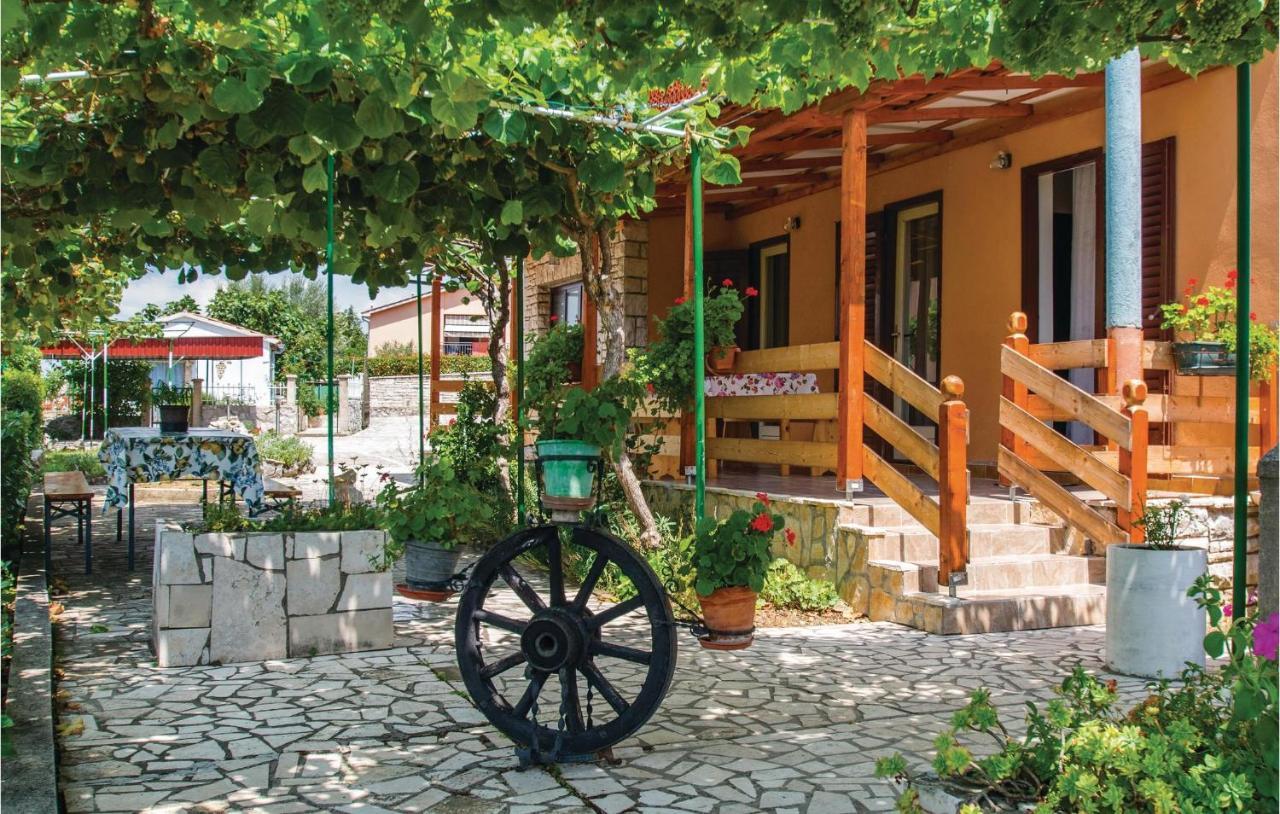 3 Bedroom Lovely Apartment In Labin