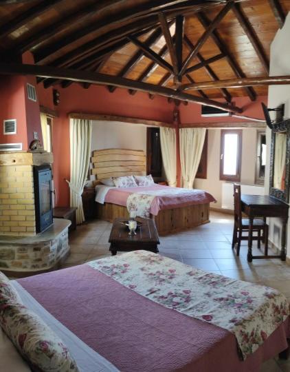 Terpou Stonehouse & Suites Deluxe Family Suite