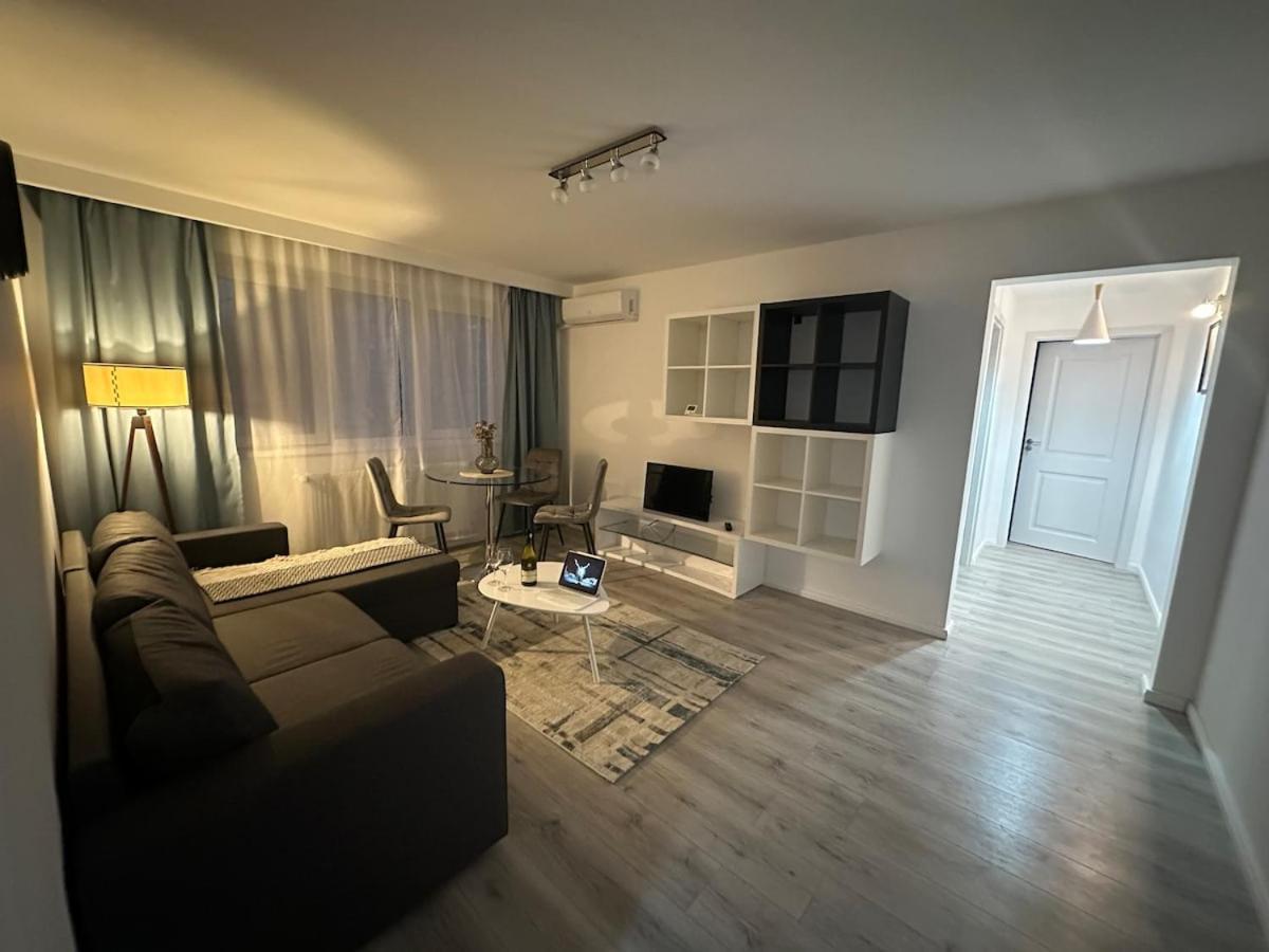 Mainstreet Central Freeparking