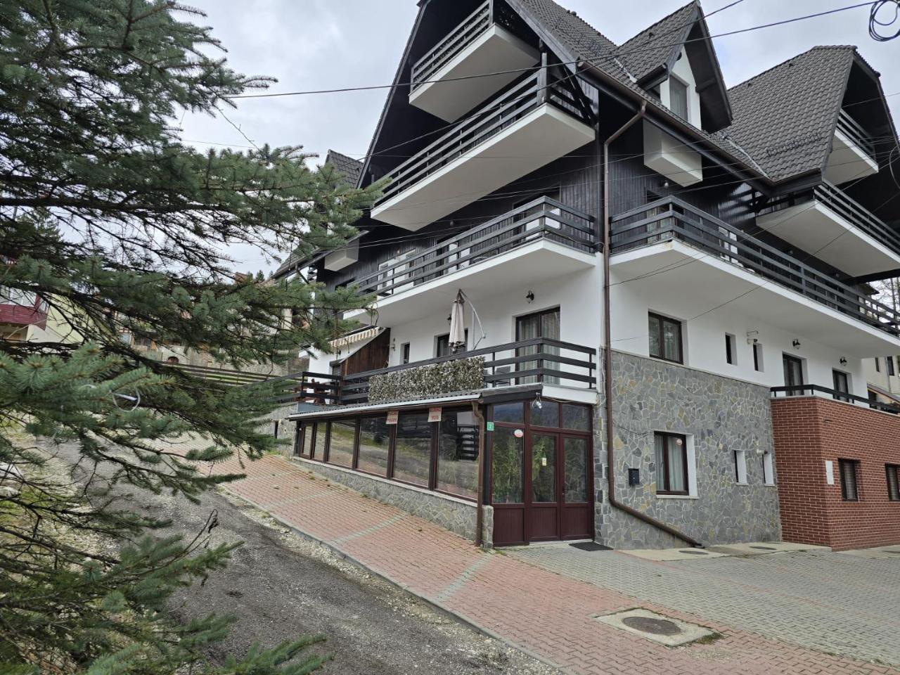 Garsoniera La Manastire