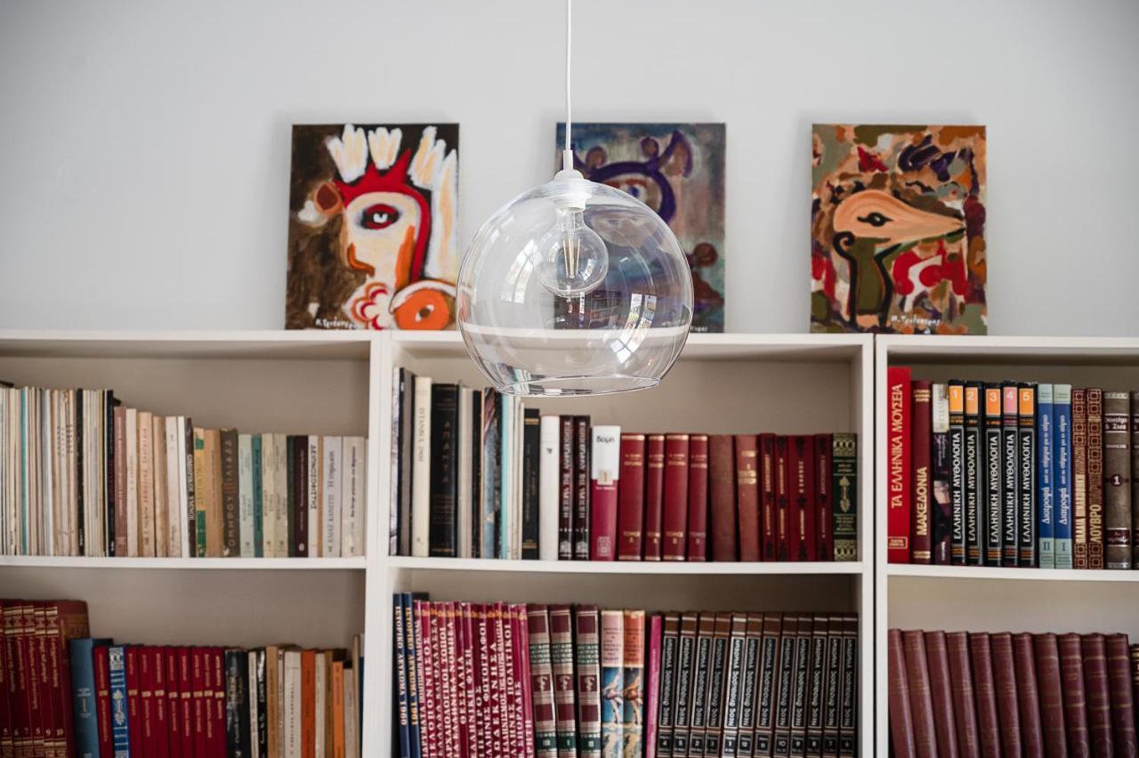 Florou's Art-gallery Apartment, Kypseli