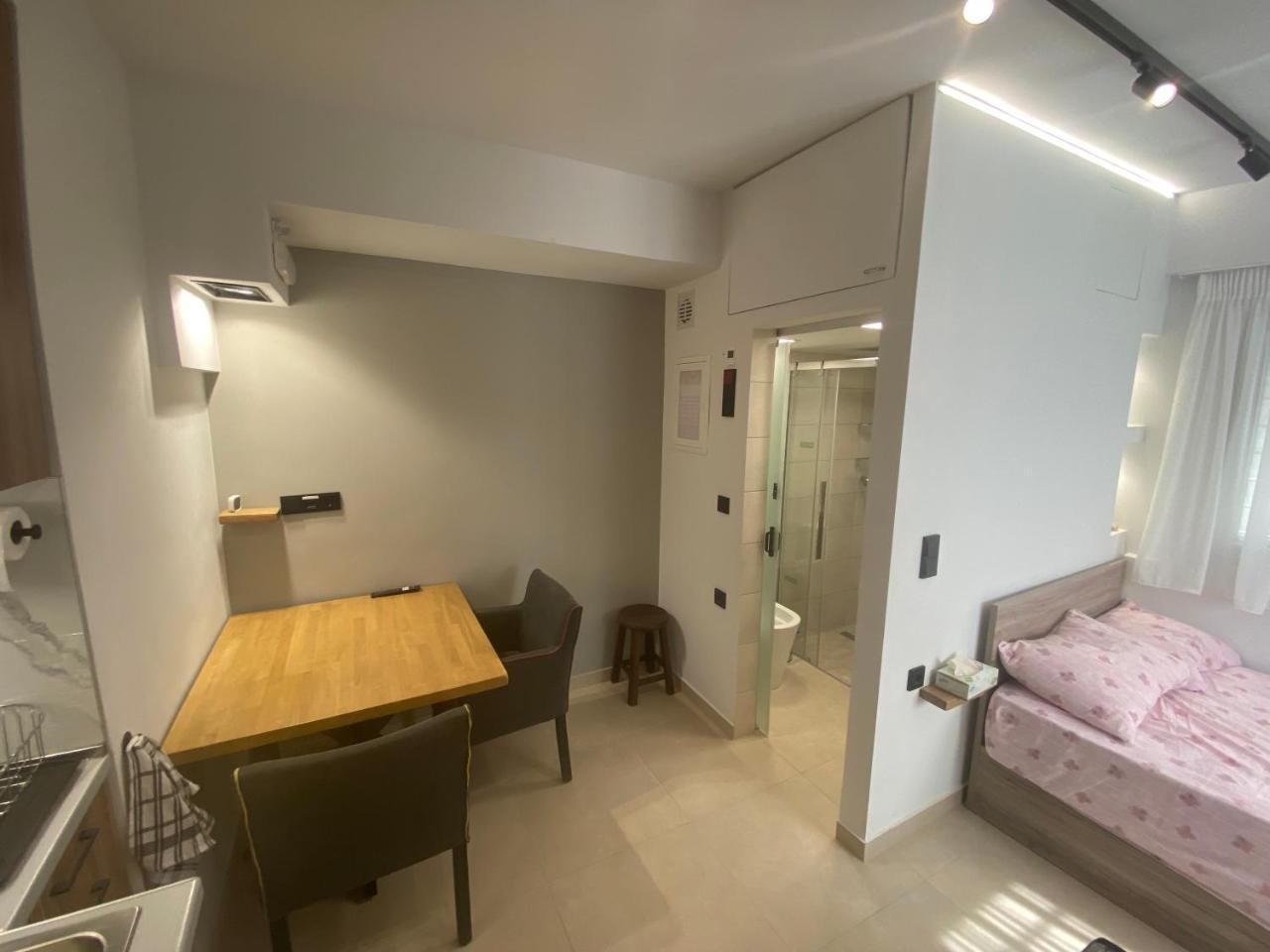 Neos Kosmos Living Space