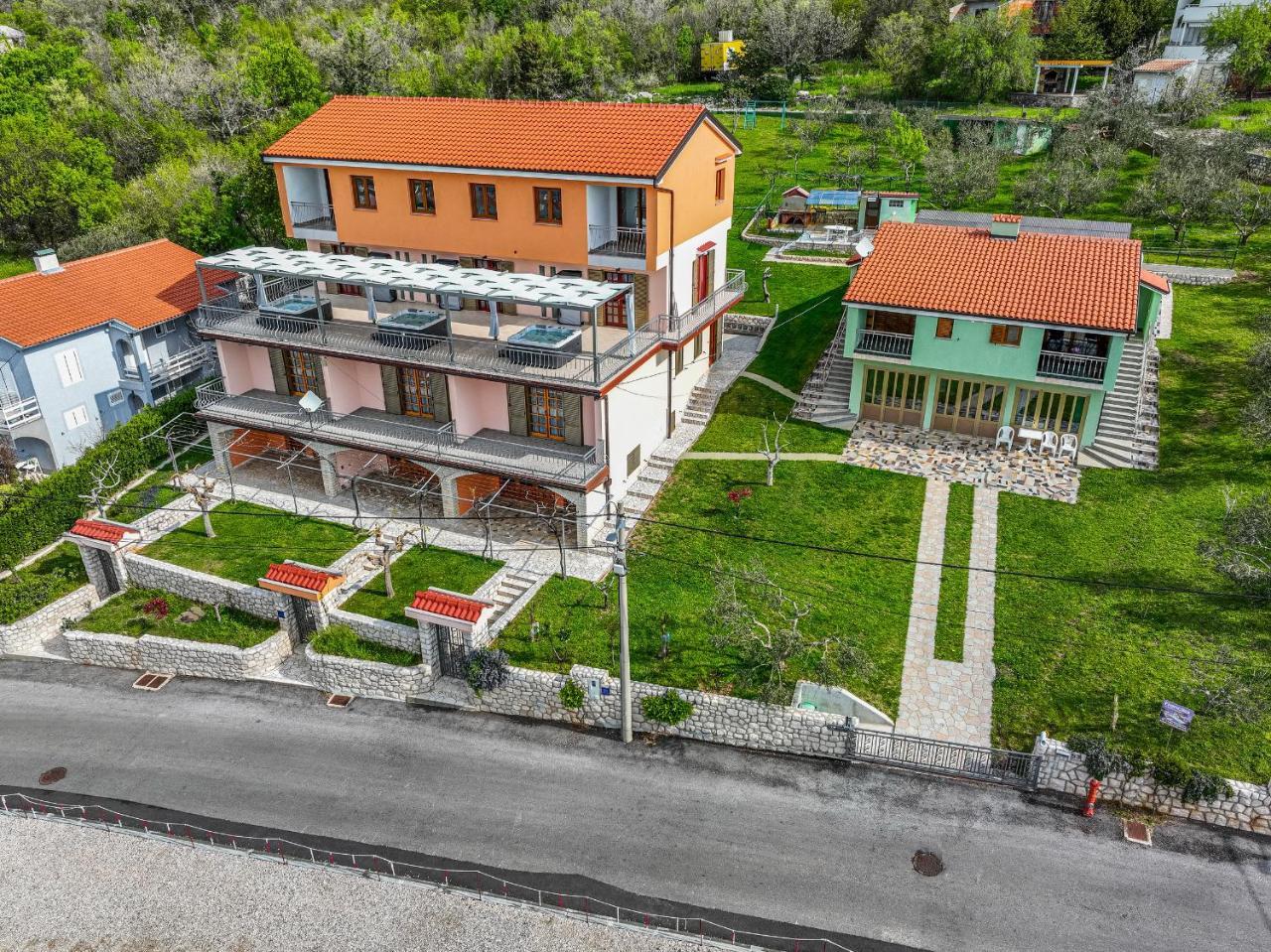 Apartments Francoise