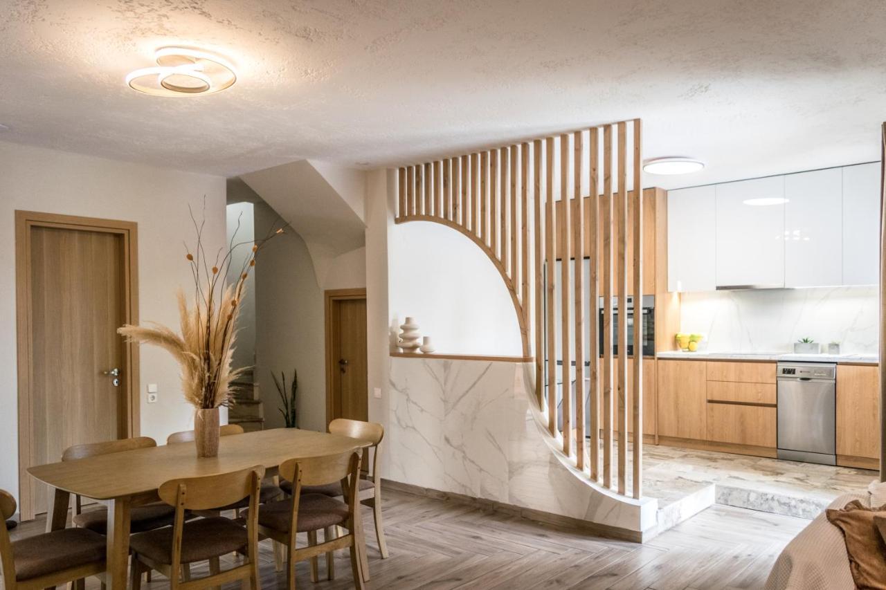 Niriides Luxury Villas
