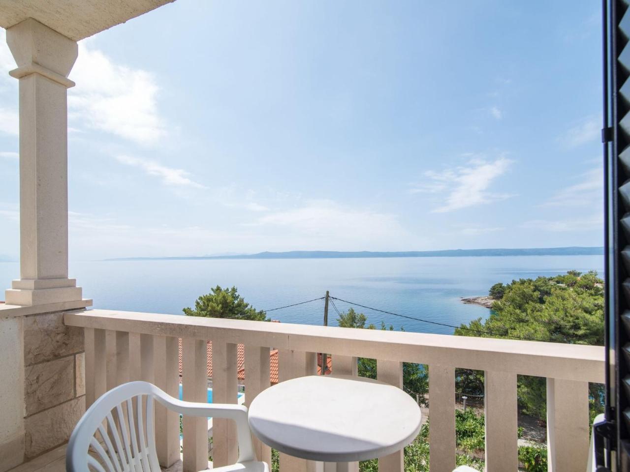 Apartments Neva Two Bedroom Apartment With Balcony 4r