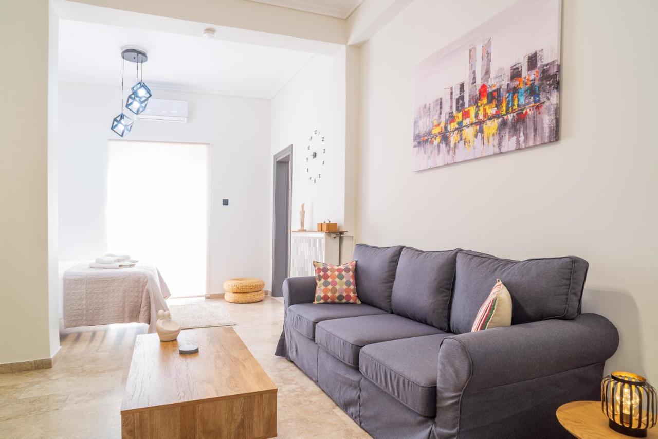 Entire, Spacious, Spotless Apartment, In Ilioupoli, Greece