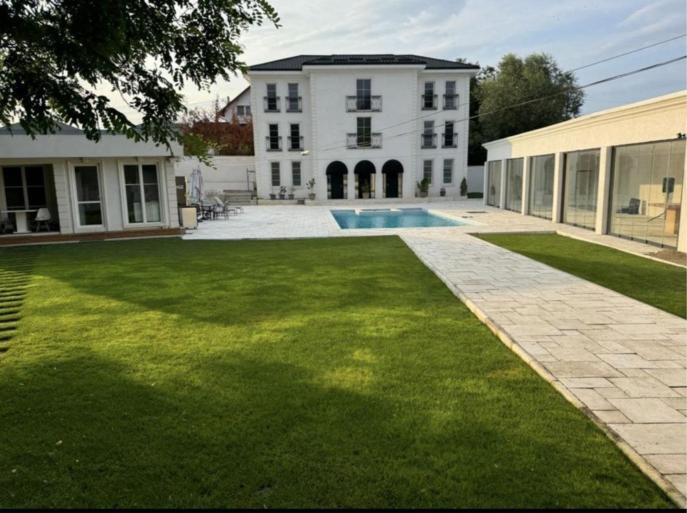 Nor The Villa