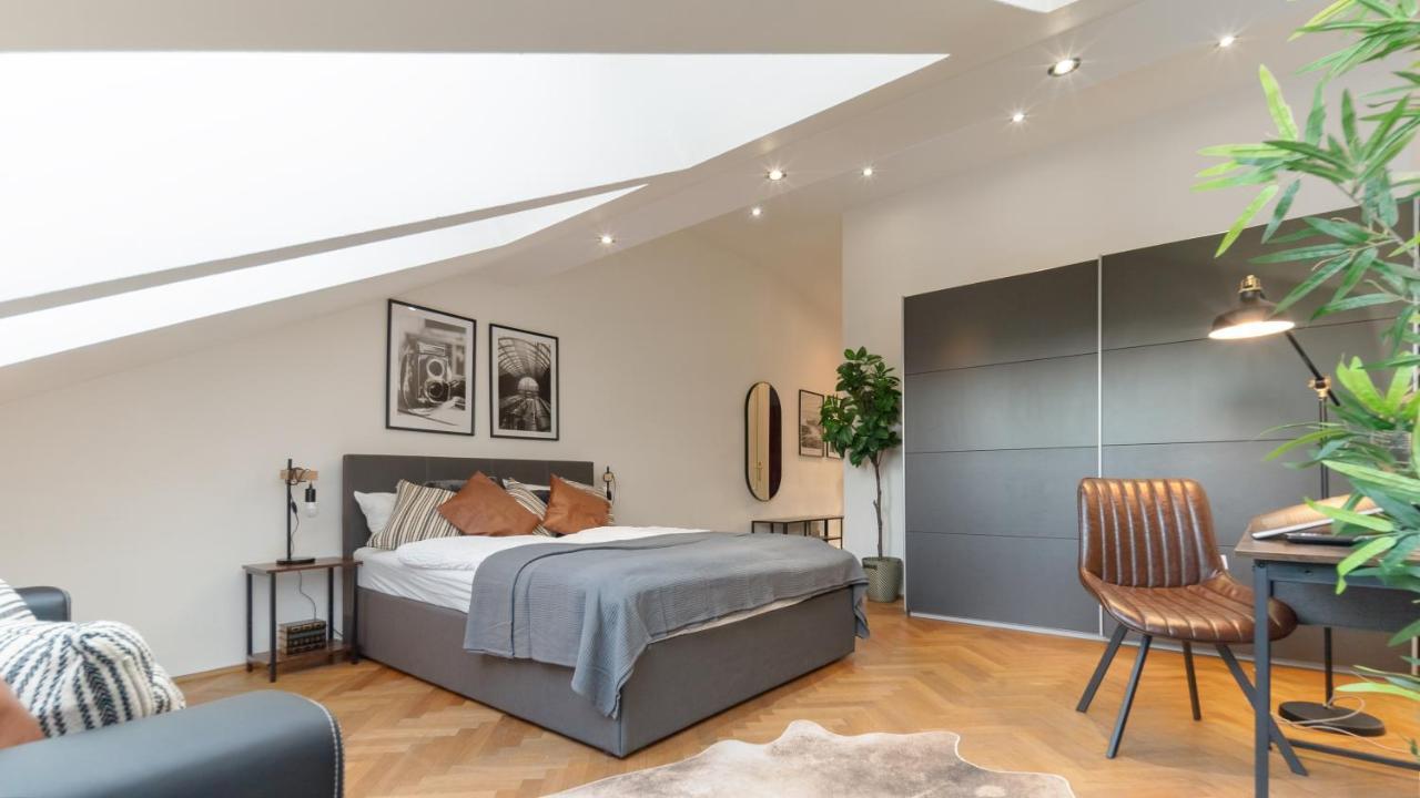 Designer Apartments 2 Min To U1 Reumannplatz