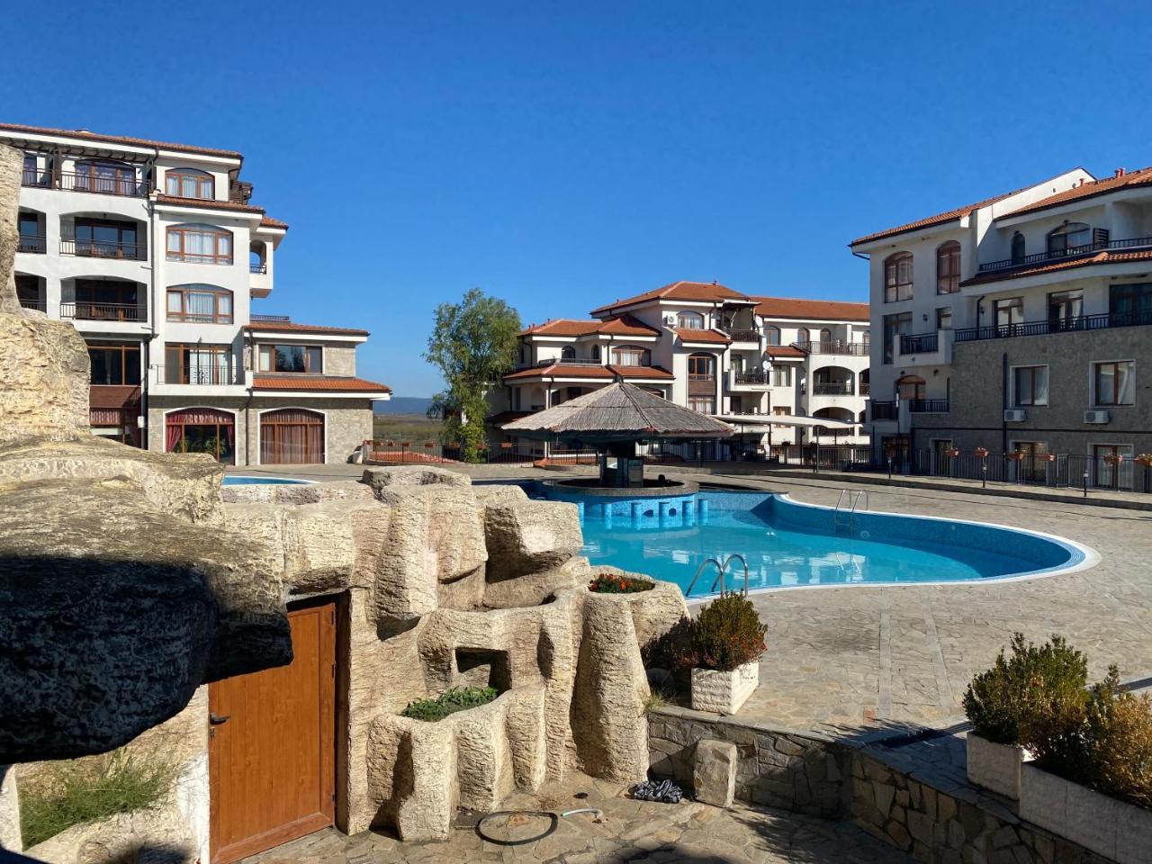 The Vineyard Spa & Resort Apartment With Private Garden Near Aheloy