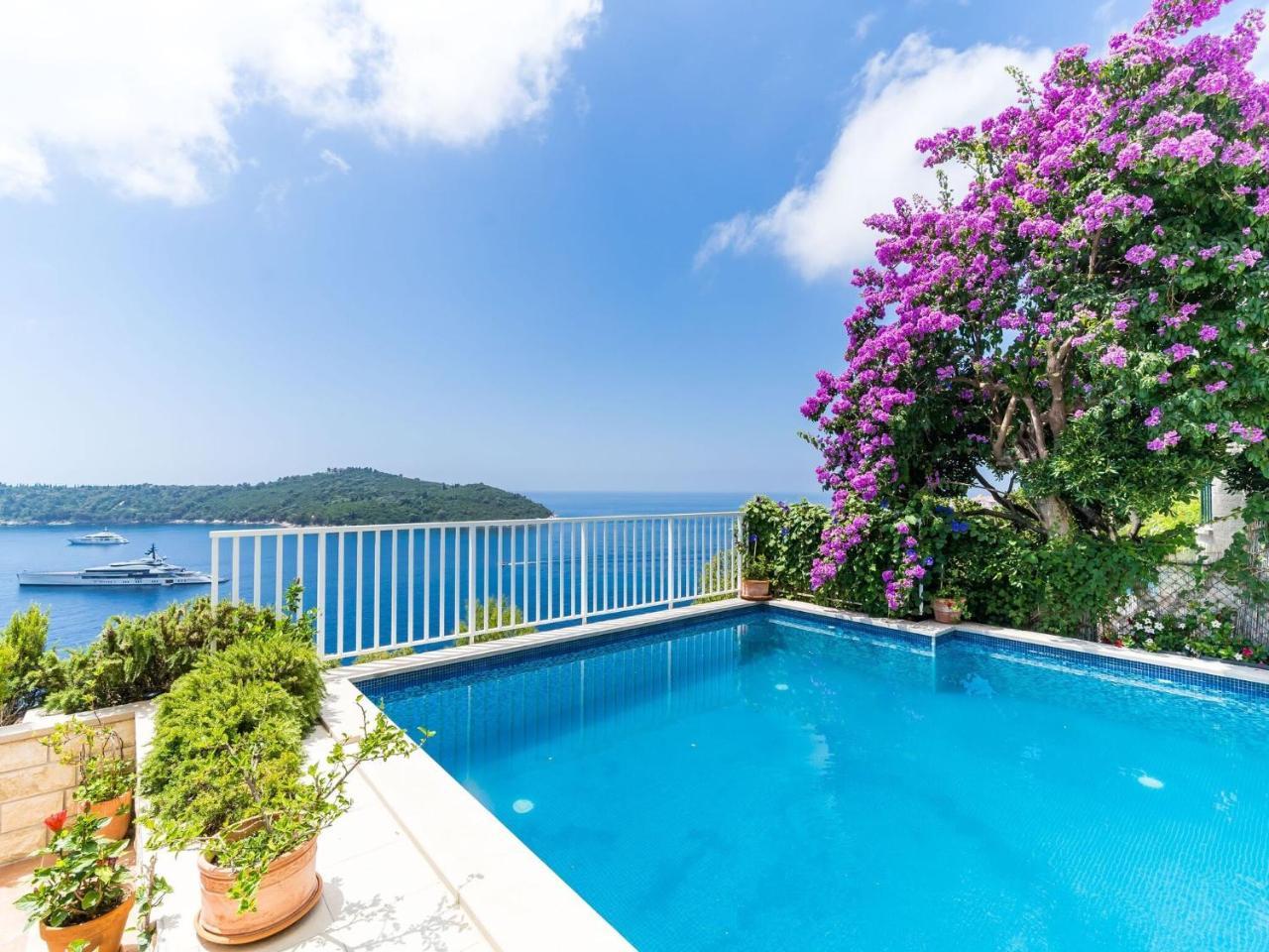 Villa Adrian Six Bedroom Villa With Swimming Pool & Sea View