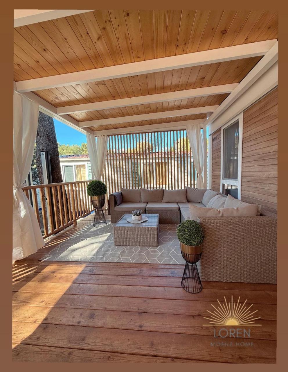 Mobile Home Loren