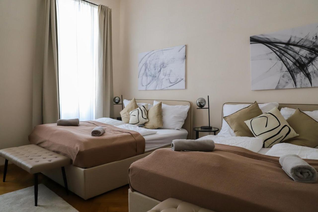 Spacious Apartment 3 Min To U6 Metro