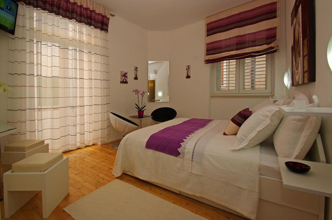 B & B Vela Luka