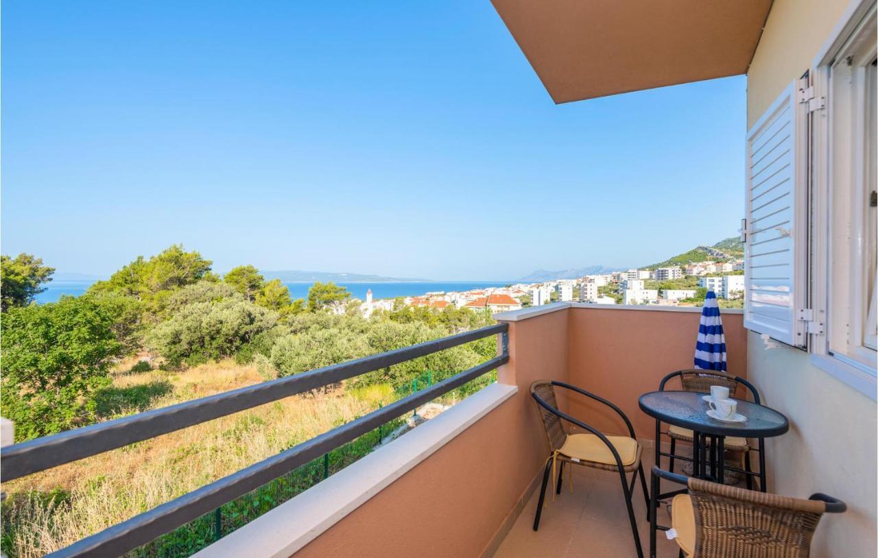 Lovely Apartment In Makarska With Wifi