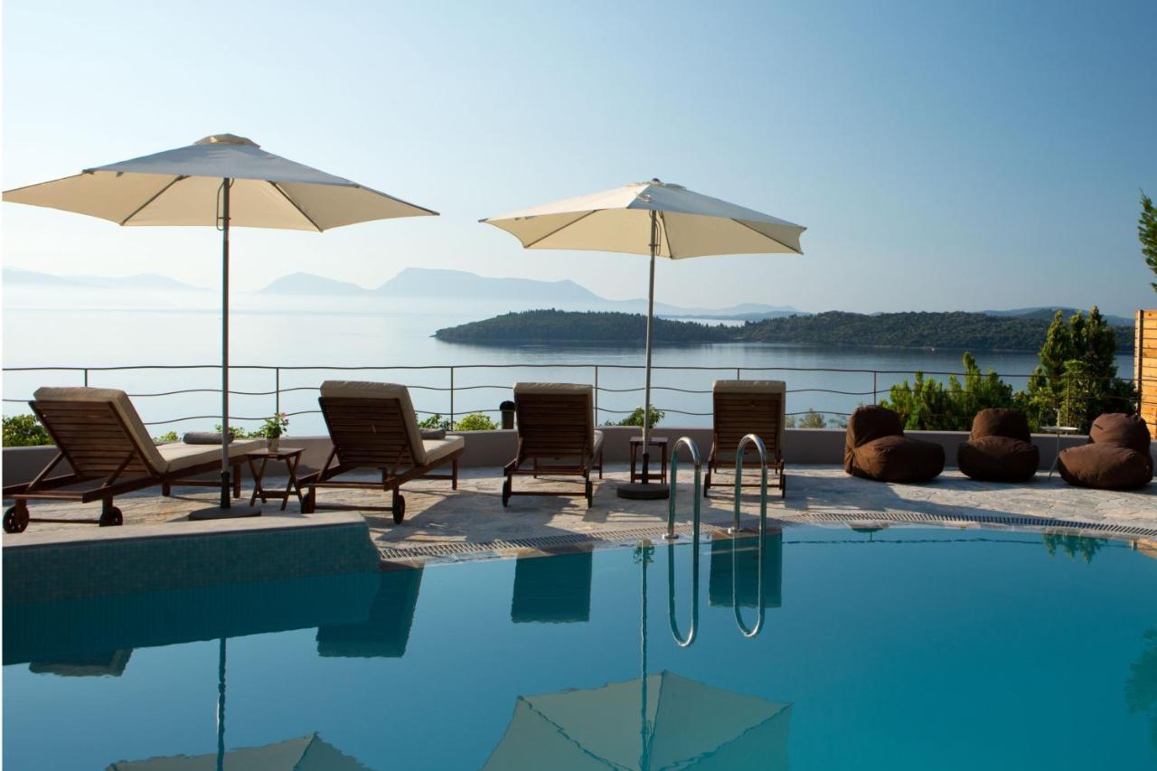 Herrliche Villa Mit Schonem Pool, Terrasse Und Meerblick