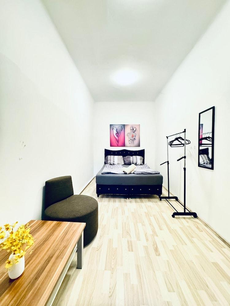 3br Stay For 6p Near Fac Platz