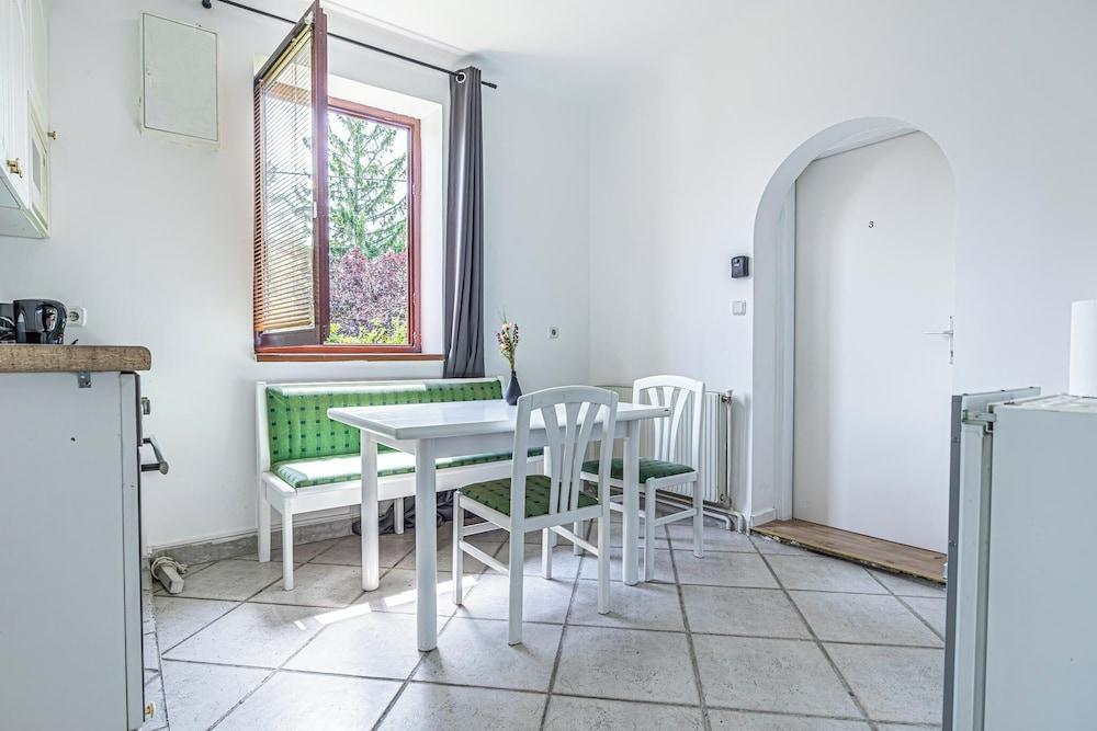 Cozy House Terrace & Garden Sleeps 34