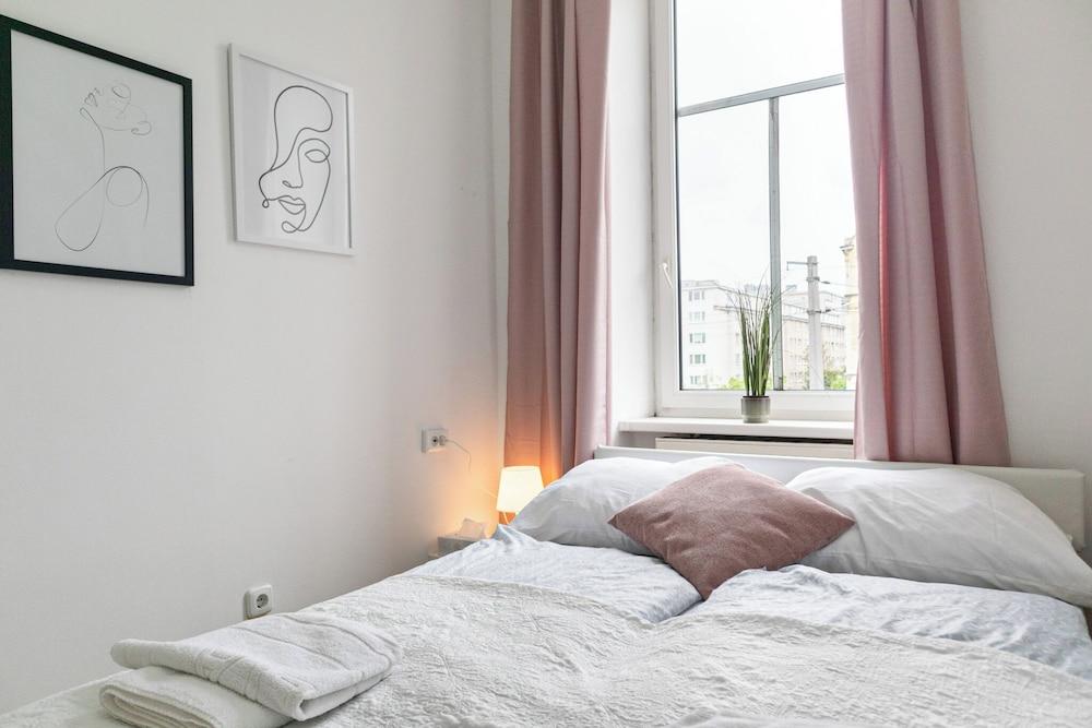 Cozy Room Shared Apt Millennium Tower